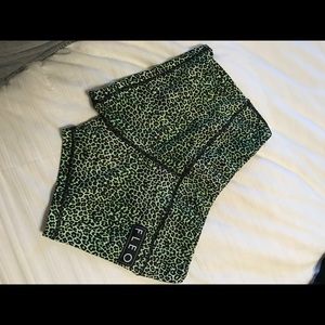 Fleo booty shorts